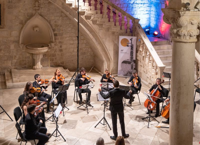 Splitski virtuozi & Justus Grimm, violončelo