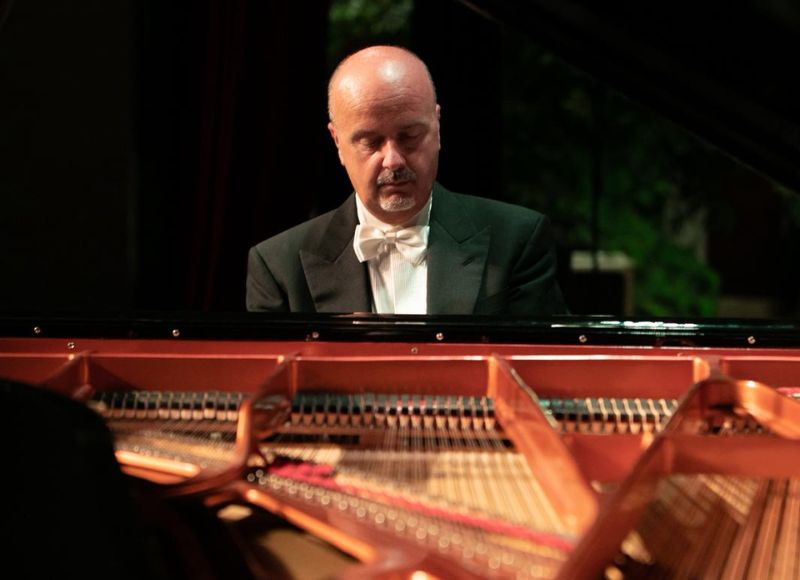 Antonio Di Cristofano, klavir